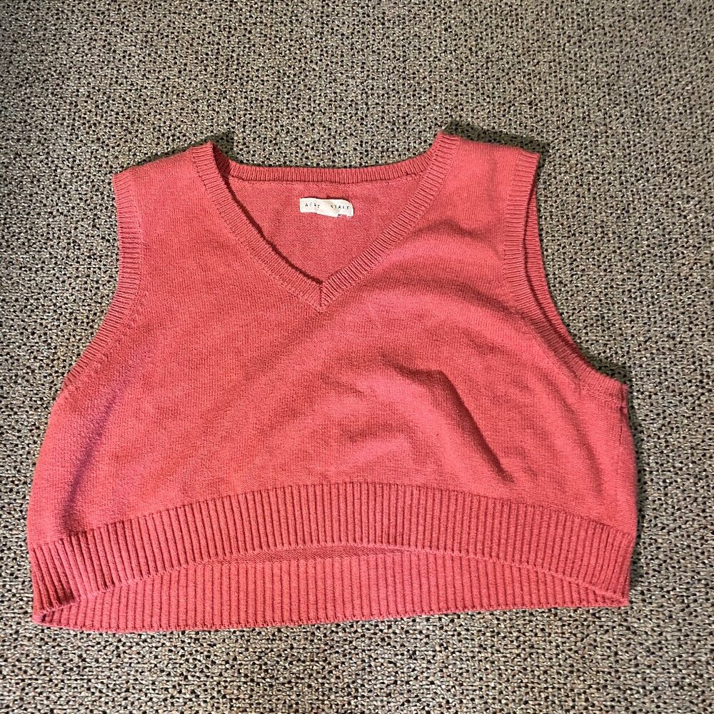Cropped Knit Sweater Vest